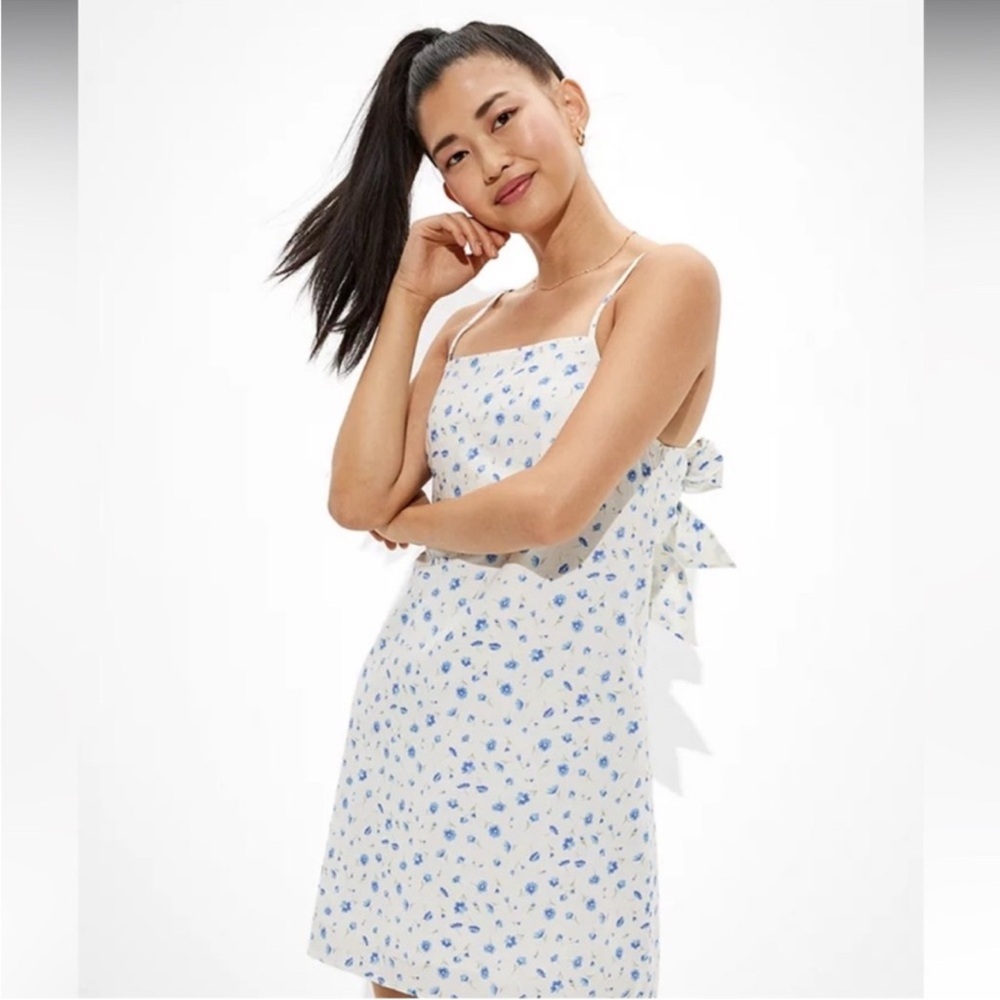 American Eagle Outfitters Floral Tie Back Dress